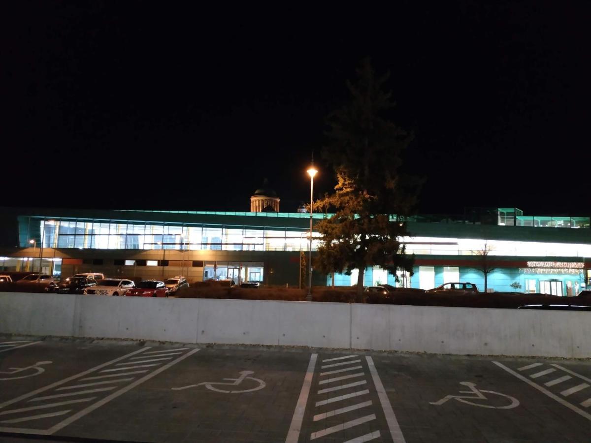 Apartman One To One Sturovo Exterior photo
