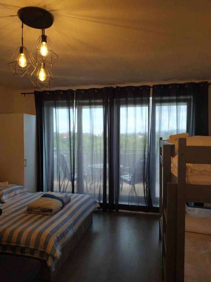 Apartman One To One Sturovo Exterior photo